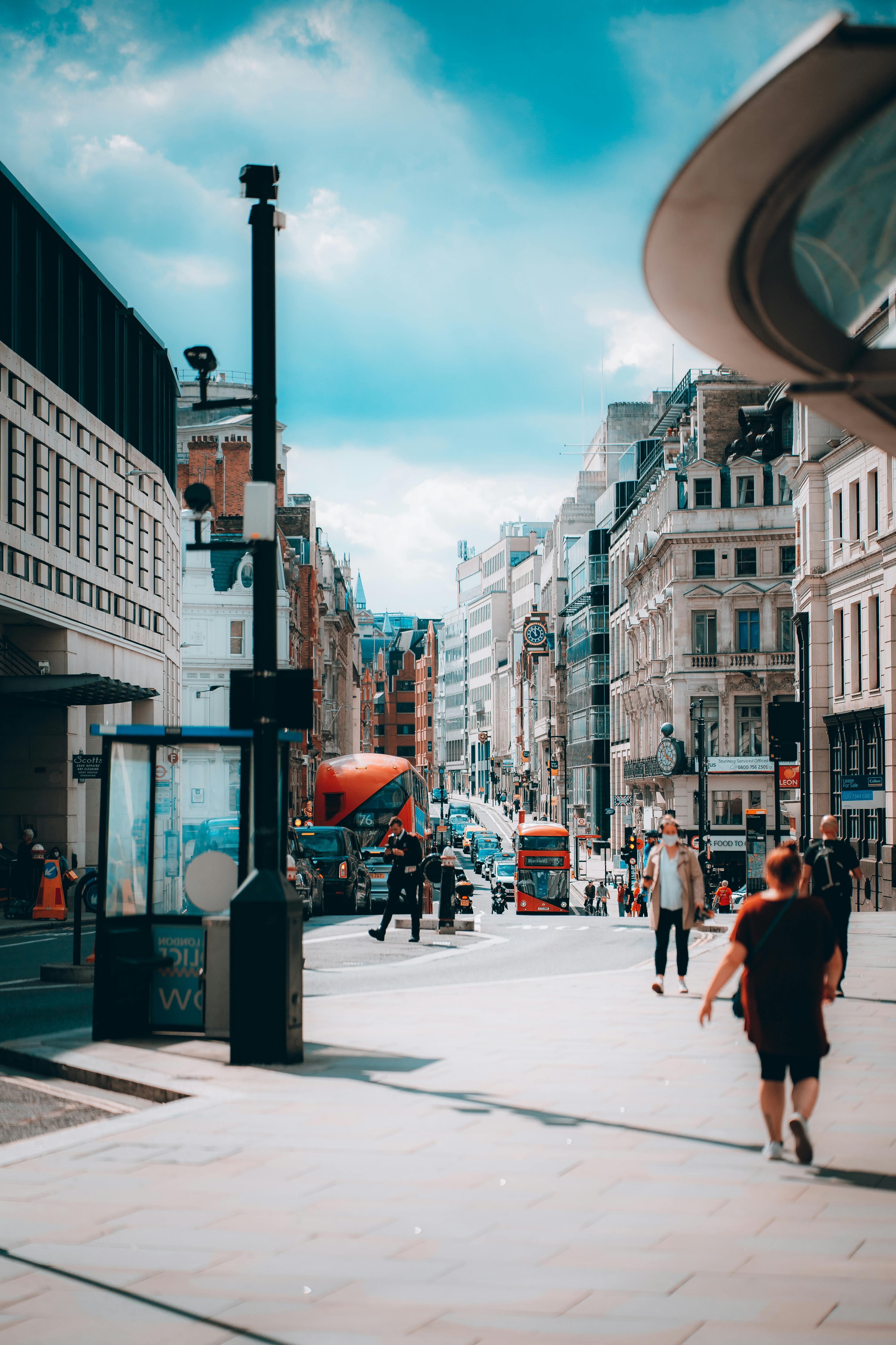 another clean British street-scene in London